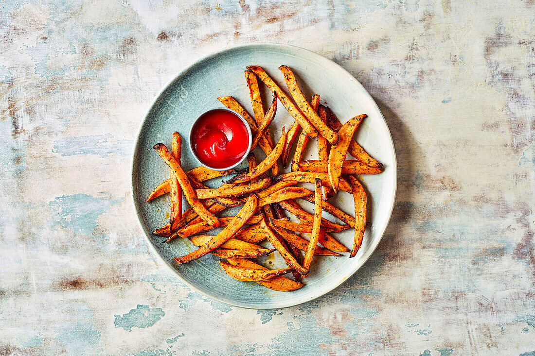 Süßkartoffel-Pommes aus der Heißluftfriteuse