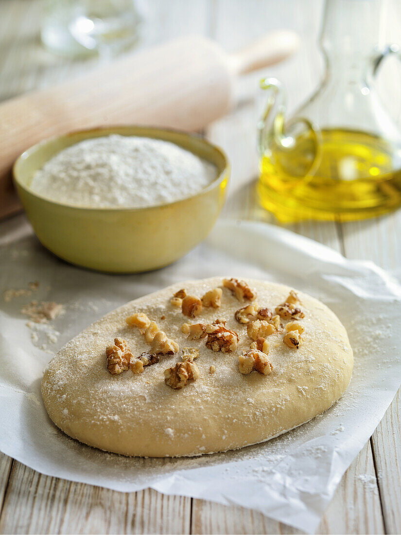 Aniskuchen mit Walnüssen, drumherum Zutaten