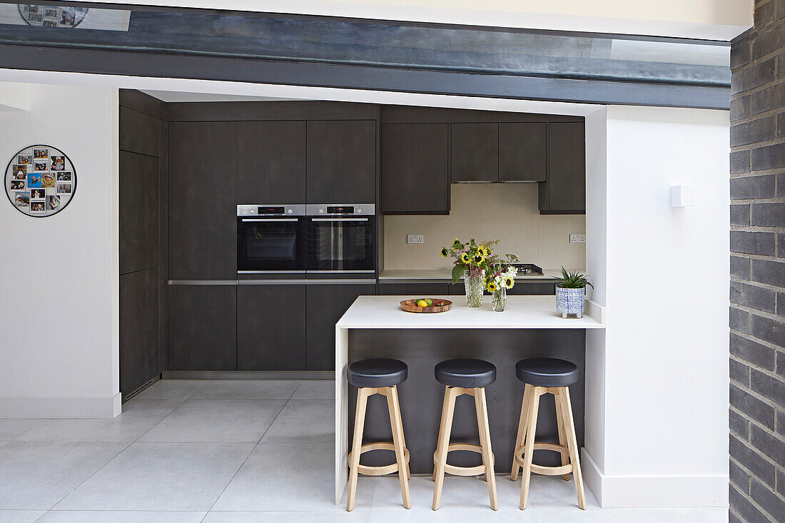 View through to kitchen