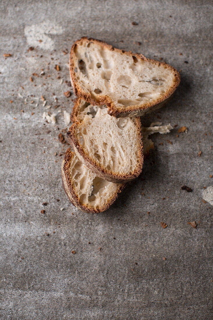 Drei Scheiben Bauernbrot