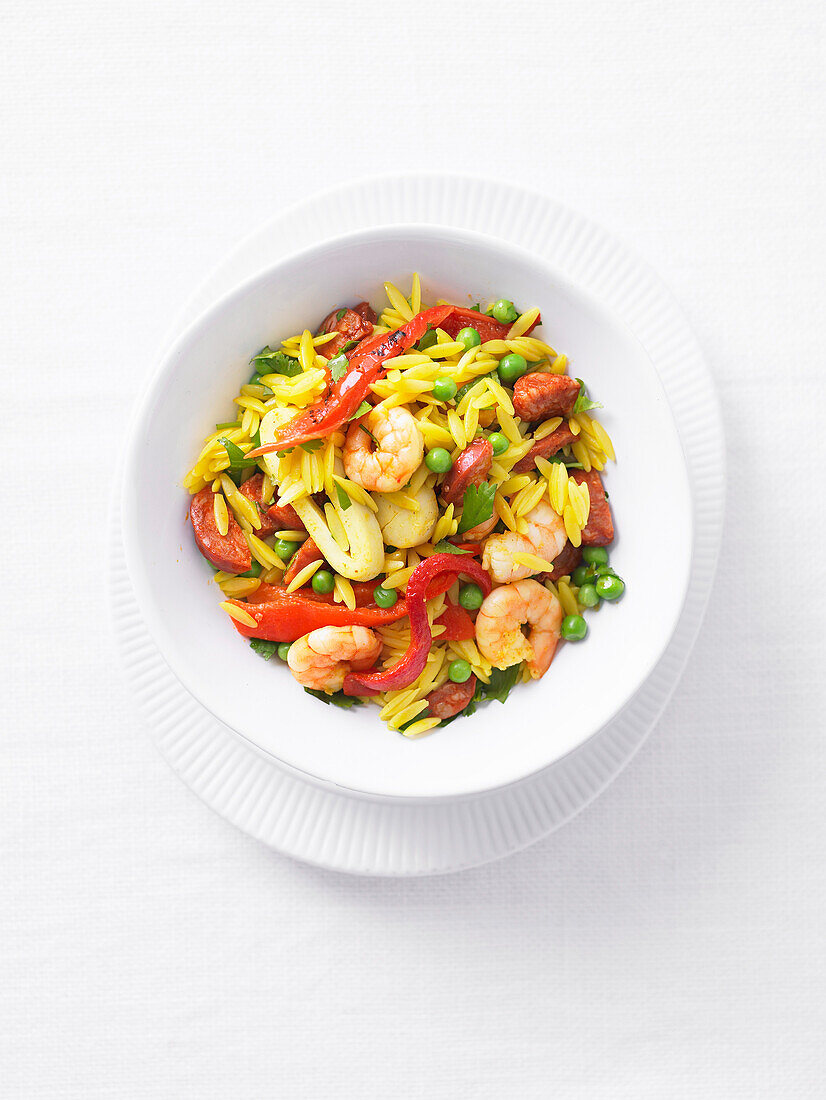 Spanish pasta with seafood