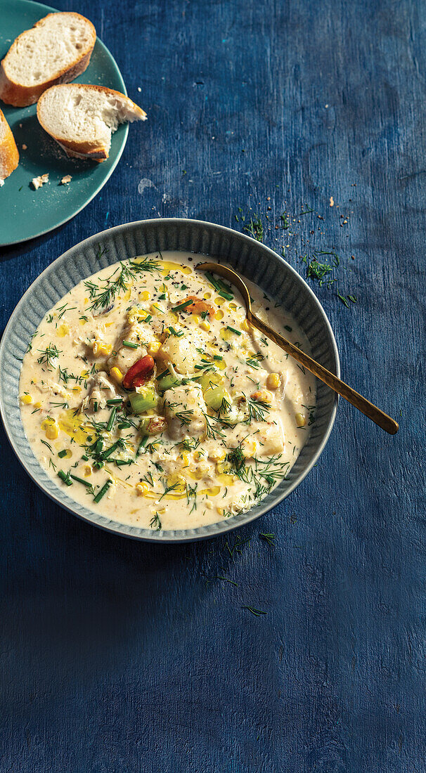 Cheese soup with seafood