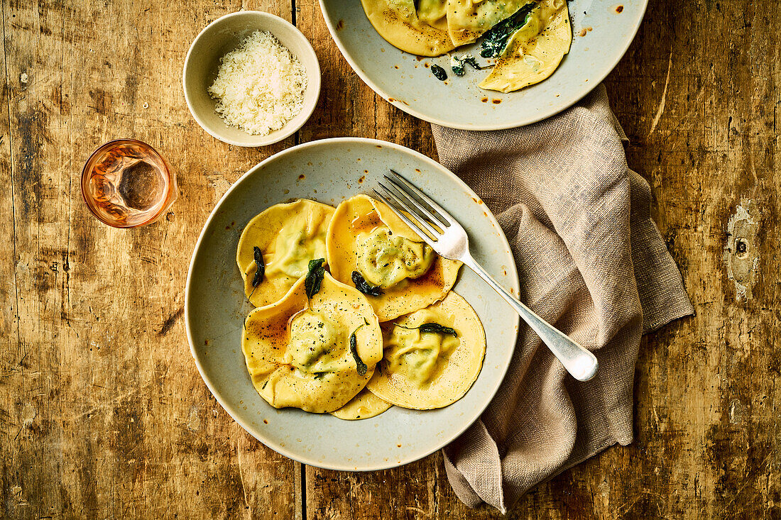 Homemade Ravioli with Spinach and Ricotta Filling