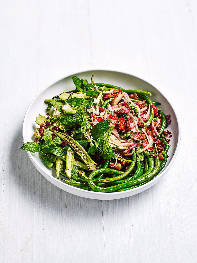 Snake beans and okra with crisp pork