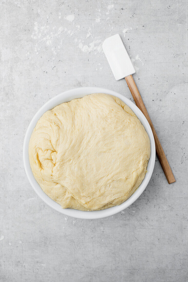 Yeast dough, sweet