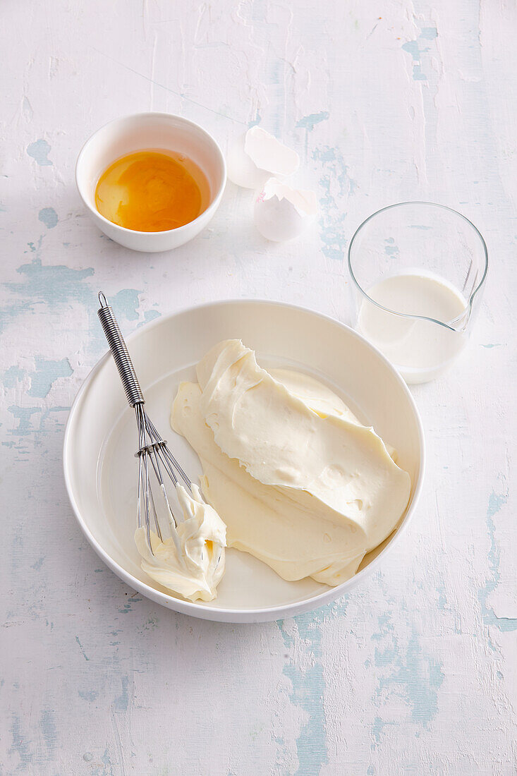 Pudding cream for cakes