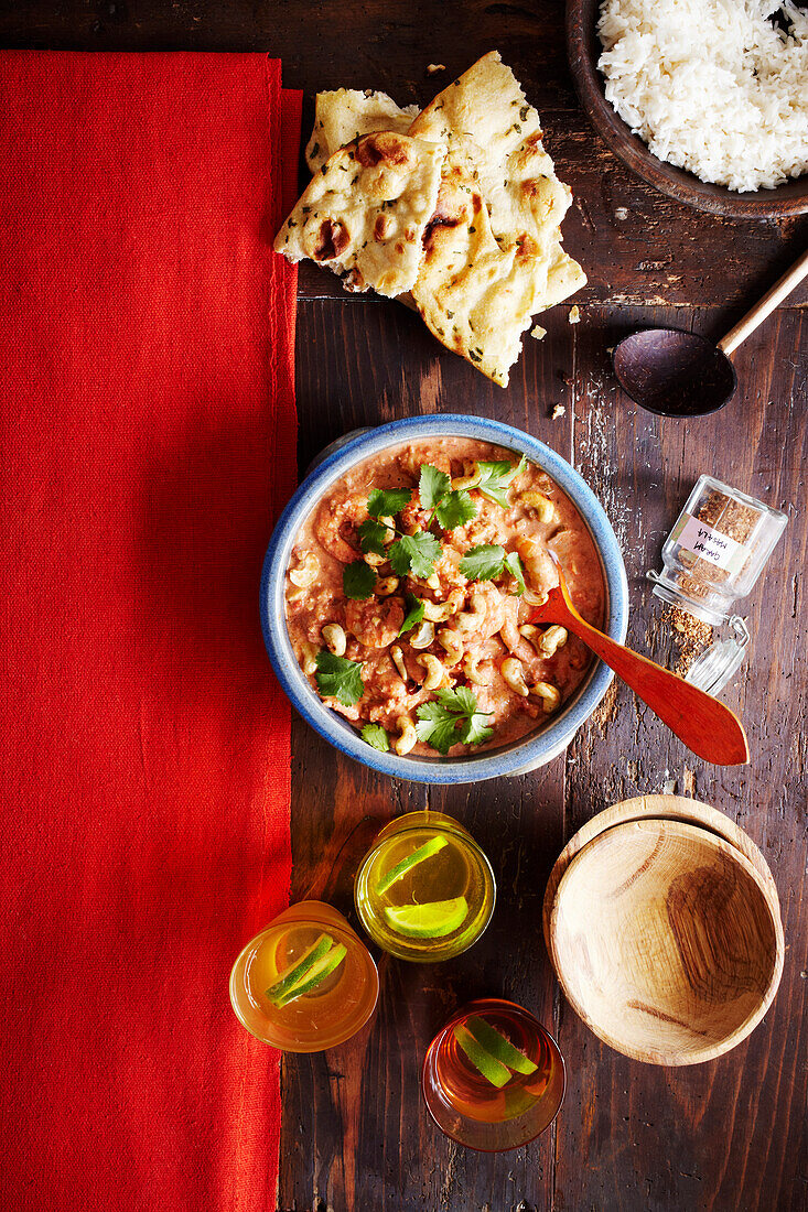 Prawn curry with garam masala and cashew