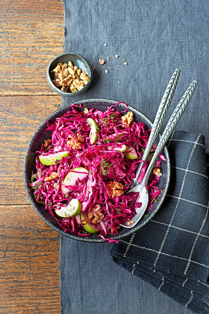 Warm pickled red cabbage with green apples