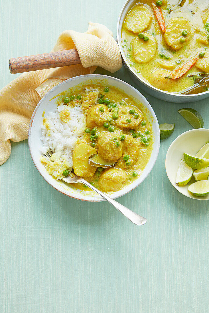 Potato and pea curry with rice