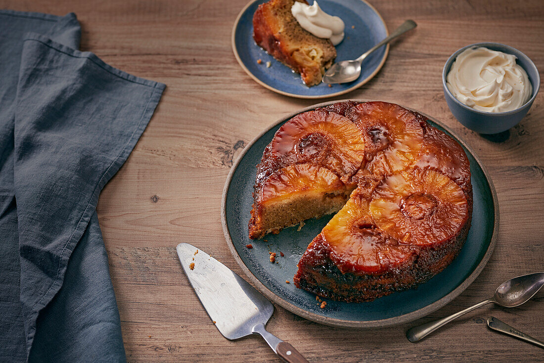 Ananas-Upside-Down-Pudding mit Rum