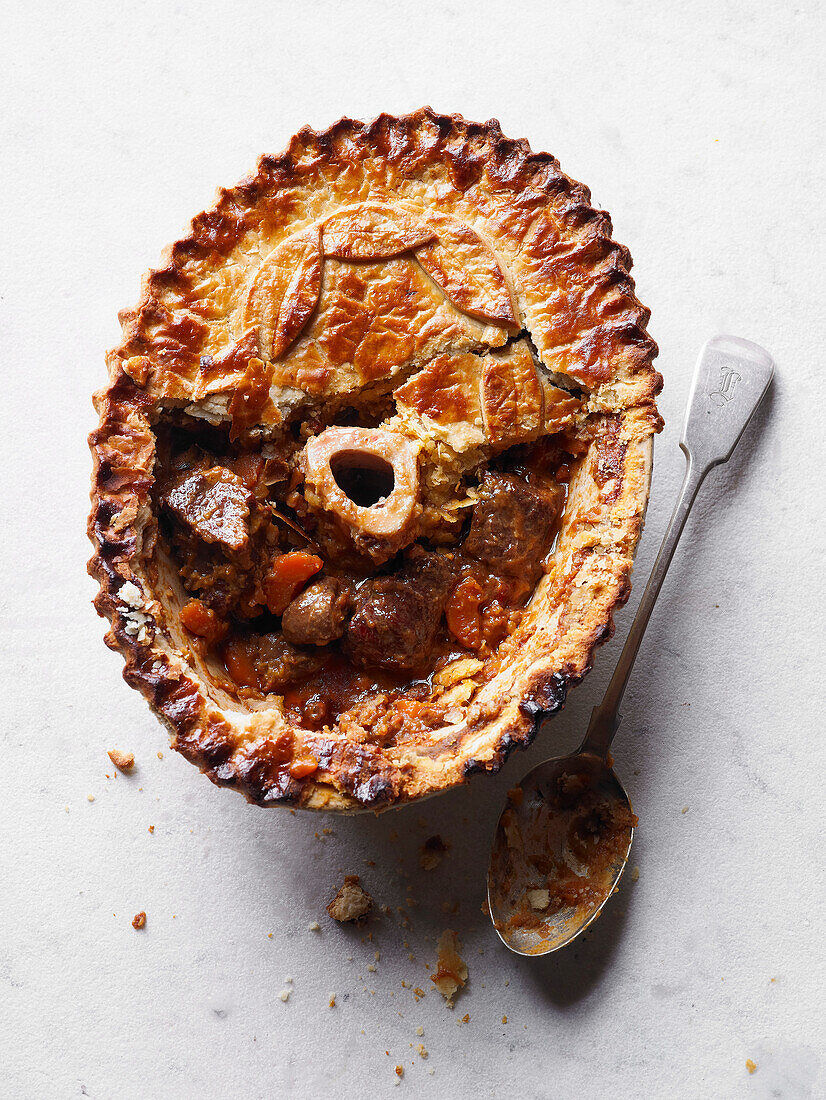 Pot Pie mit Rinderbäckchen und Kidneybohnen