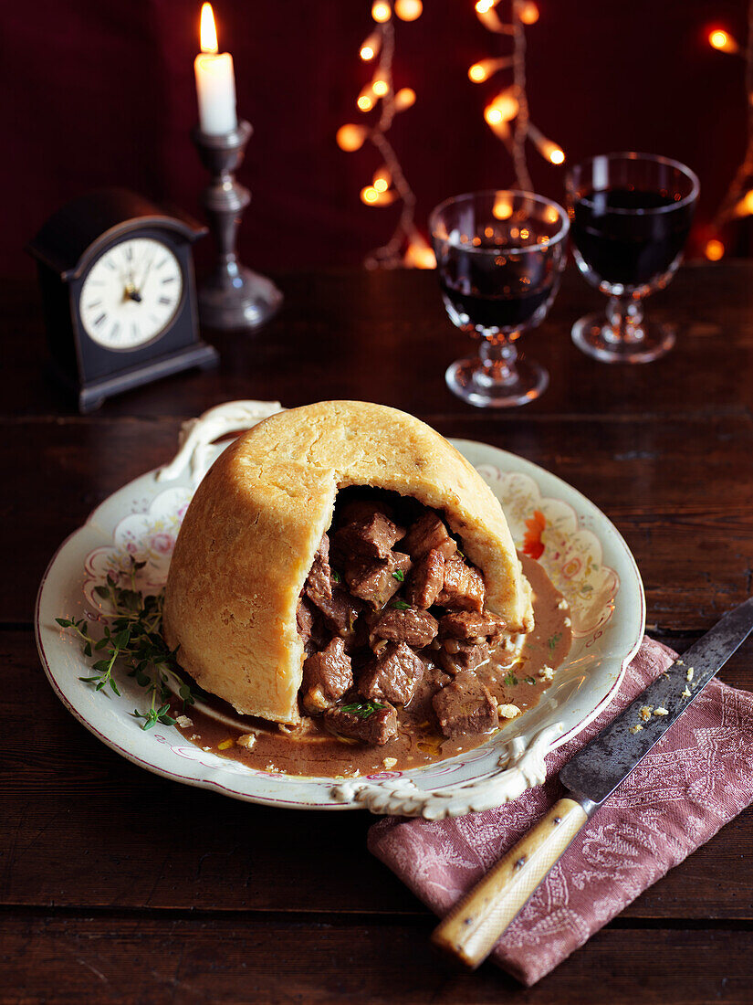 Steamed pudding with venison and port wine