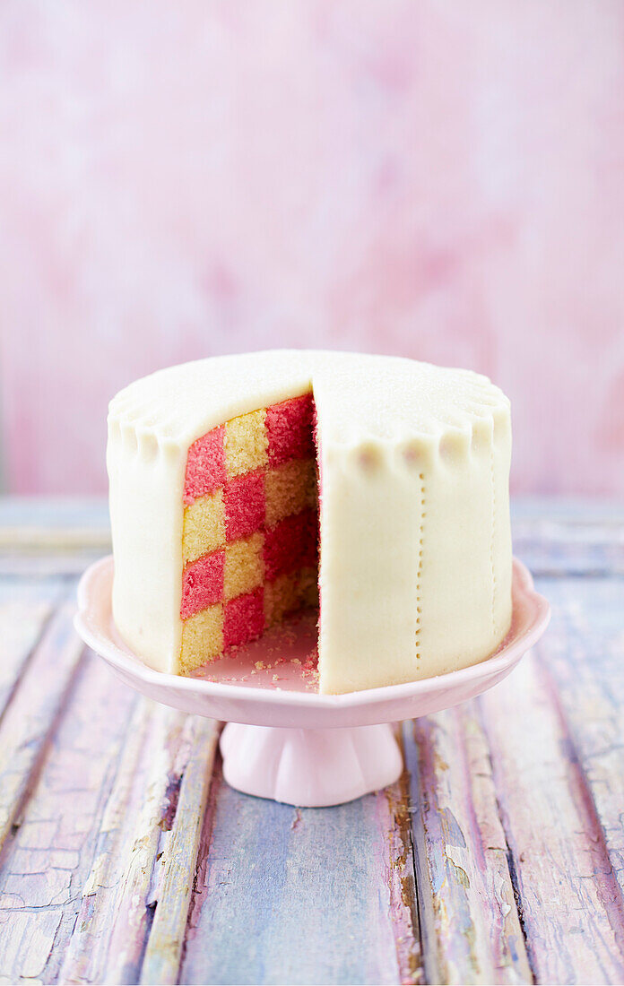 Peek-a-boo Battenberg cake