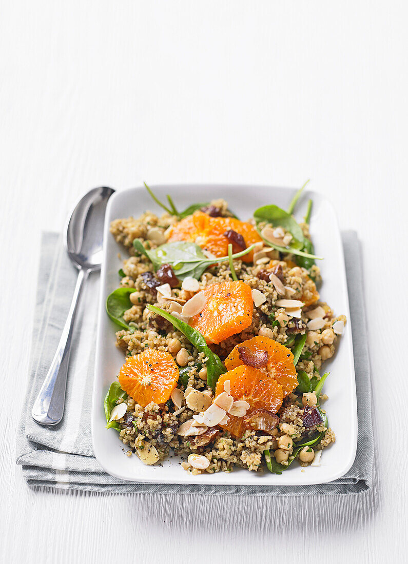 Bulgur salad with dates and clementines