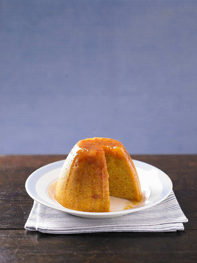 Steamed pudding with ginger and pumpkin