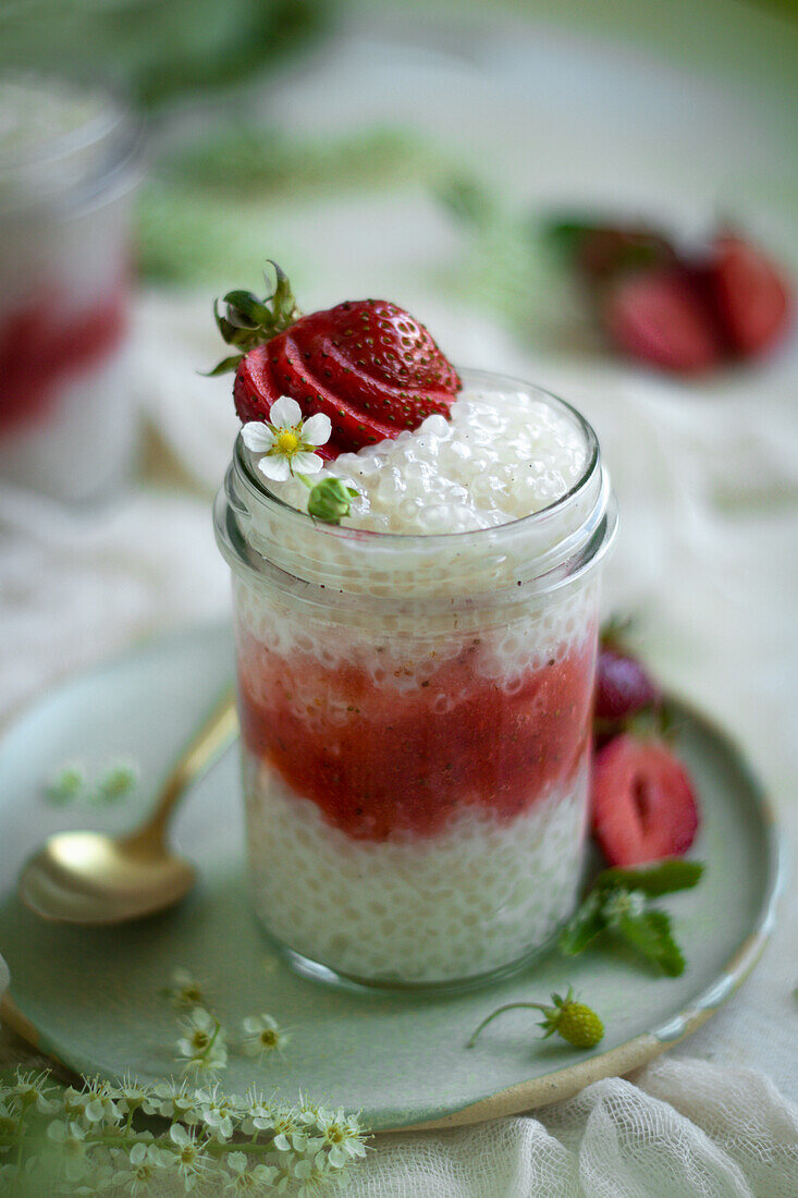 Tapioca dessert with strawberries