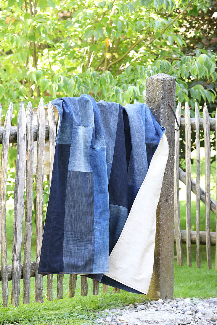 DIY picnic blanket made from old jeans