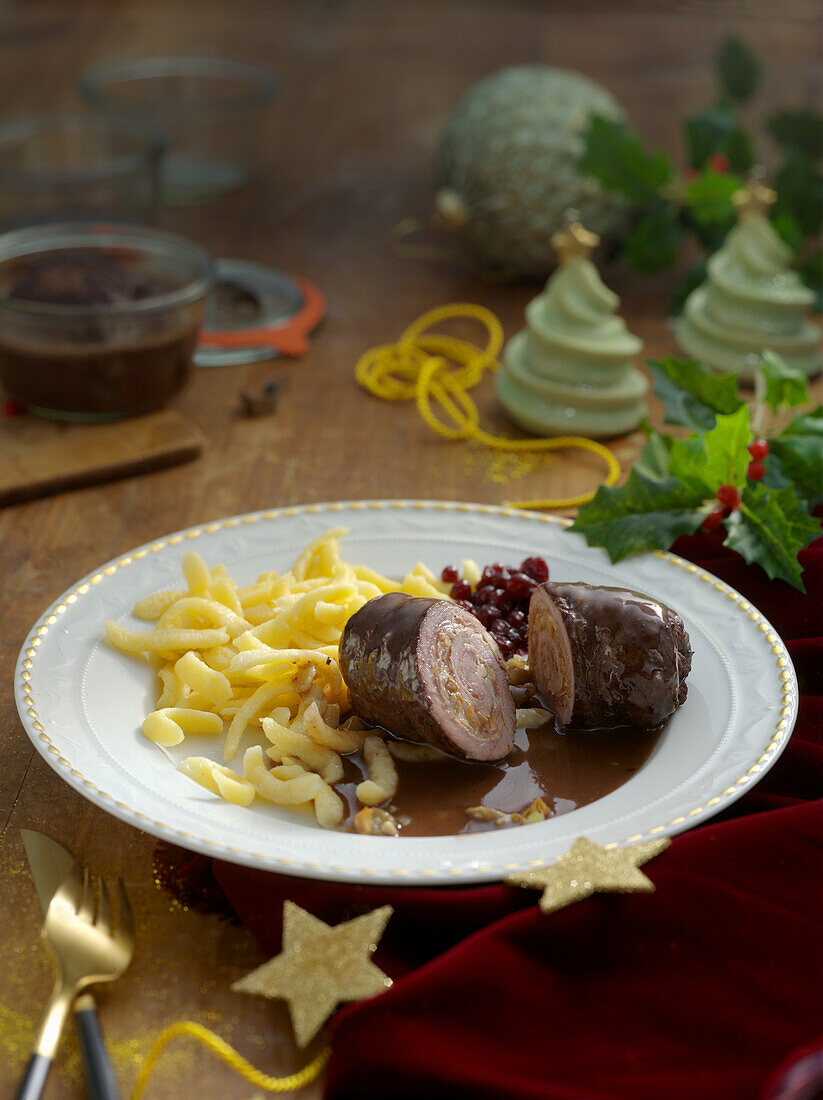 Hirschroulade mit Waldpilzfüllung zu Weihnachten