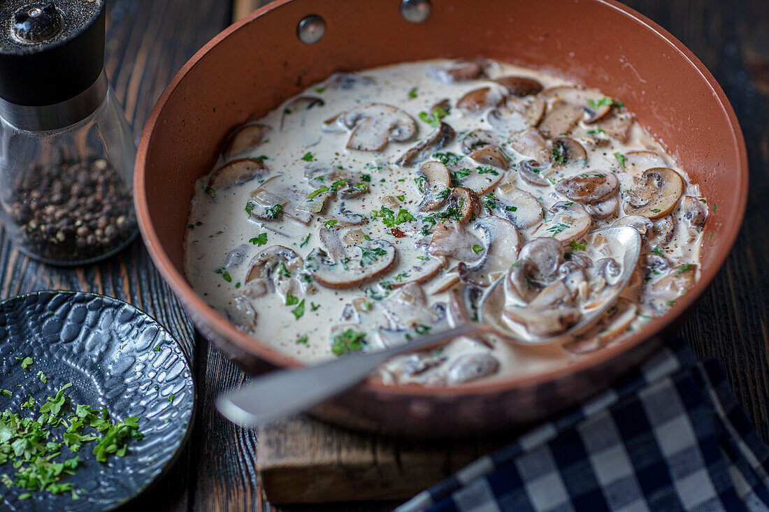 Creamy mushroom sauce