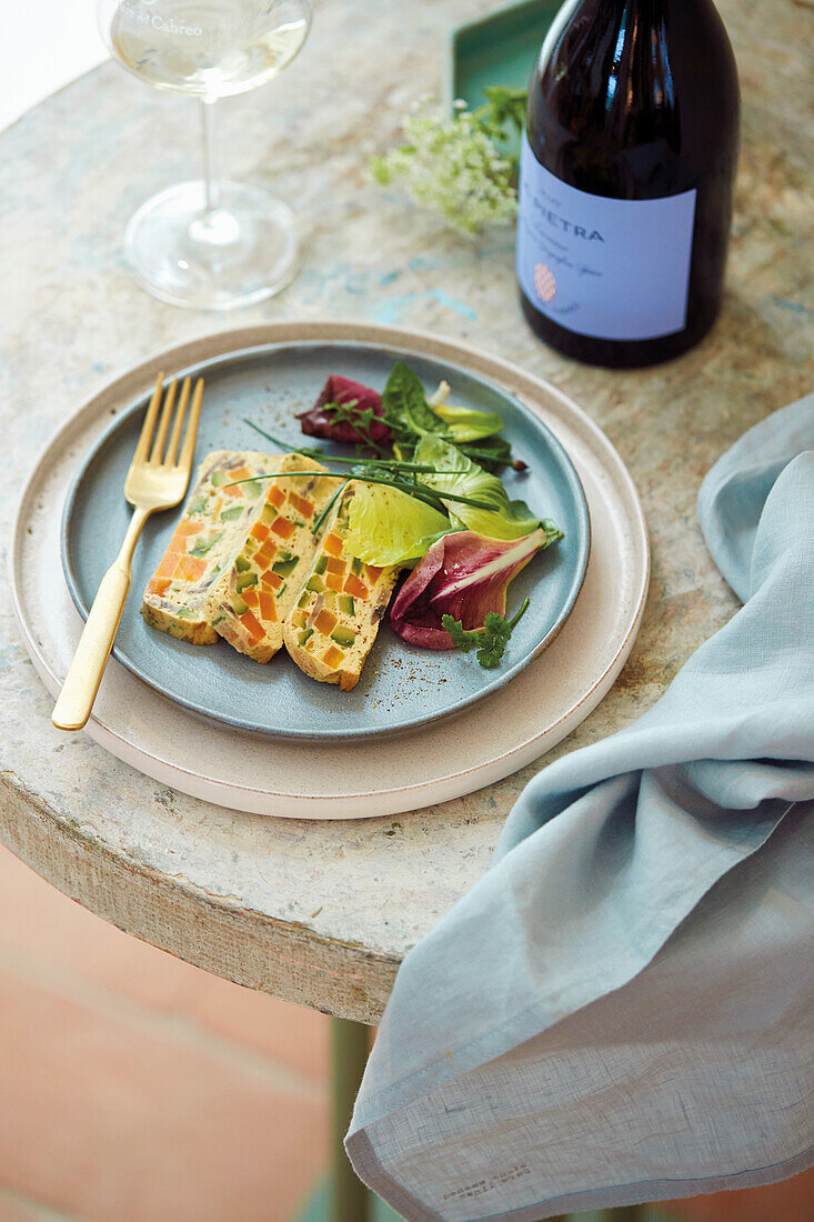 Gemüseterrine mit Mosaikmuster