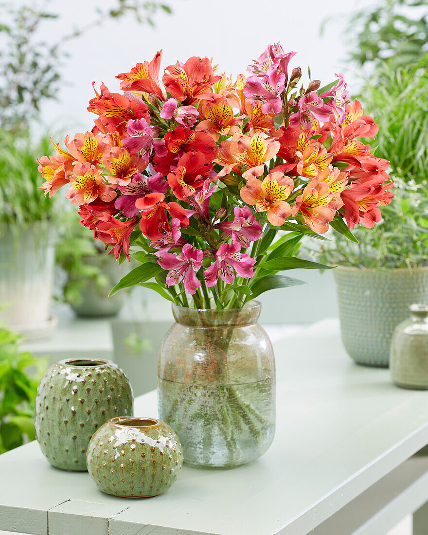 Alstroemeria Majestic mixed bouquet