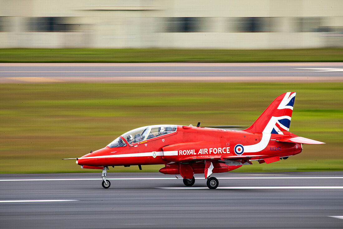 Red Arrows aircraft