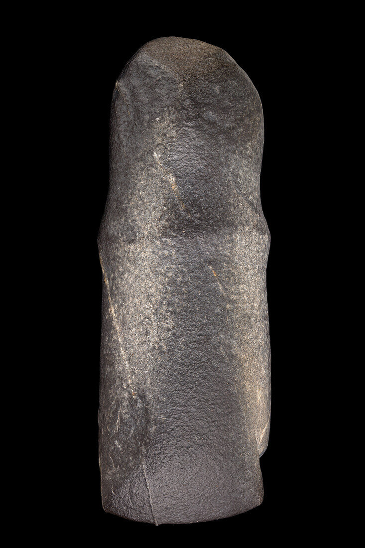 Basalt throat of an axe