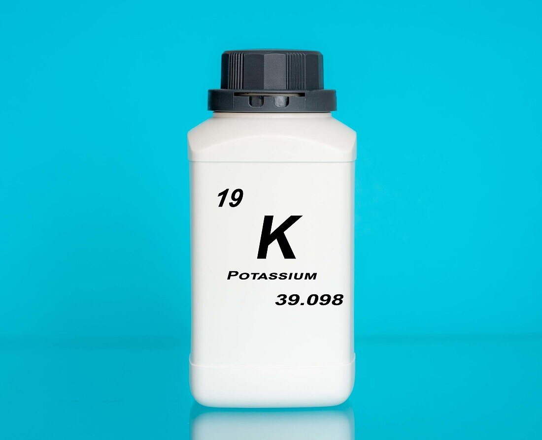 Container of the chemical element potassium