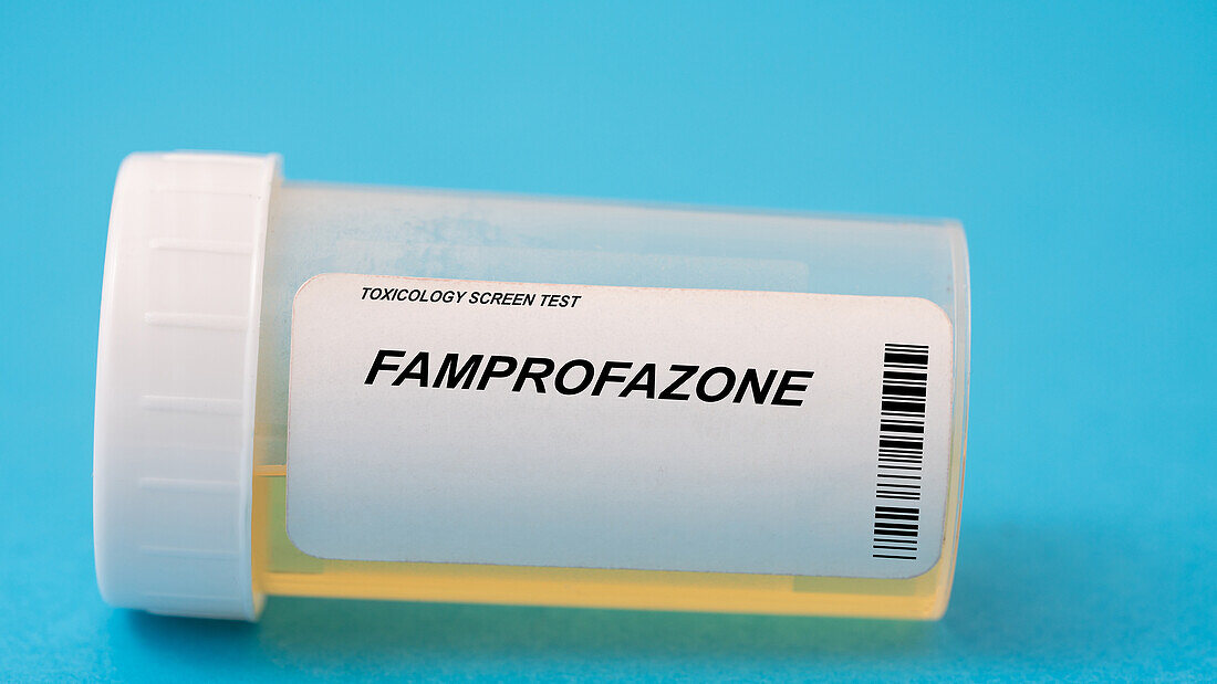 Urine test for famprofazone