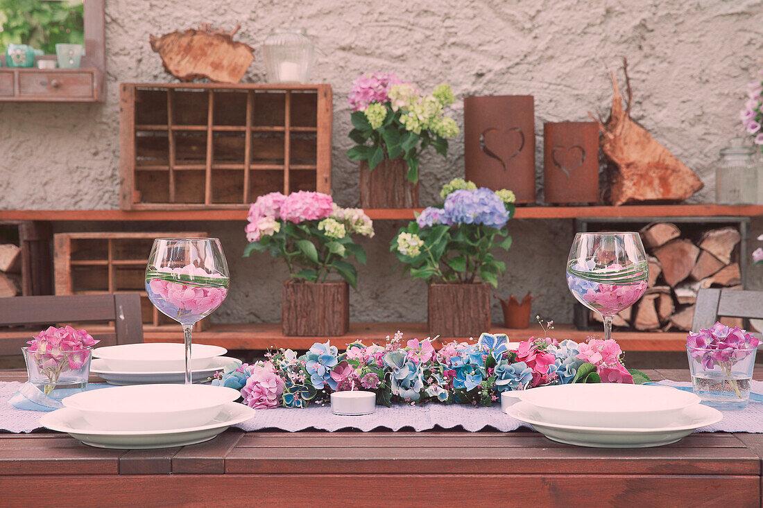 Table setting with hydrangea wreath