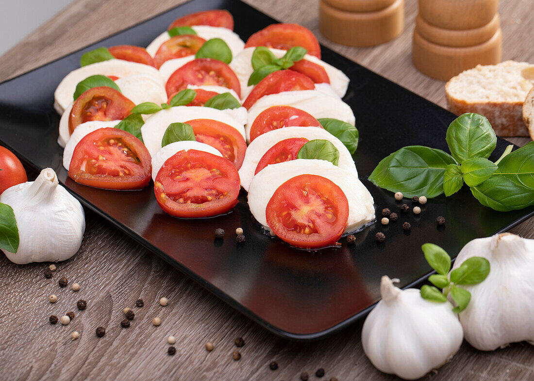 Tomaten-Mozzarella-Salat