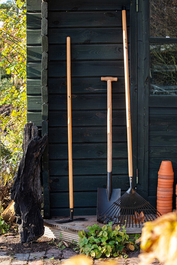 Gardening tools