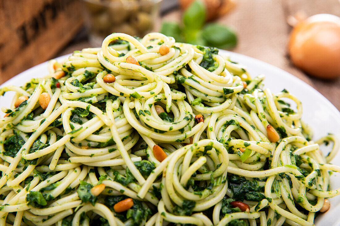 Spaghetti mit Spinatsoße