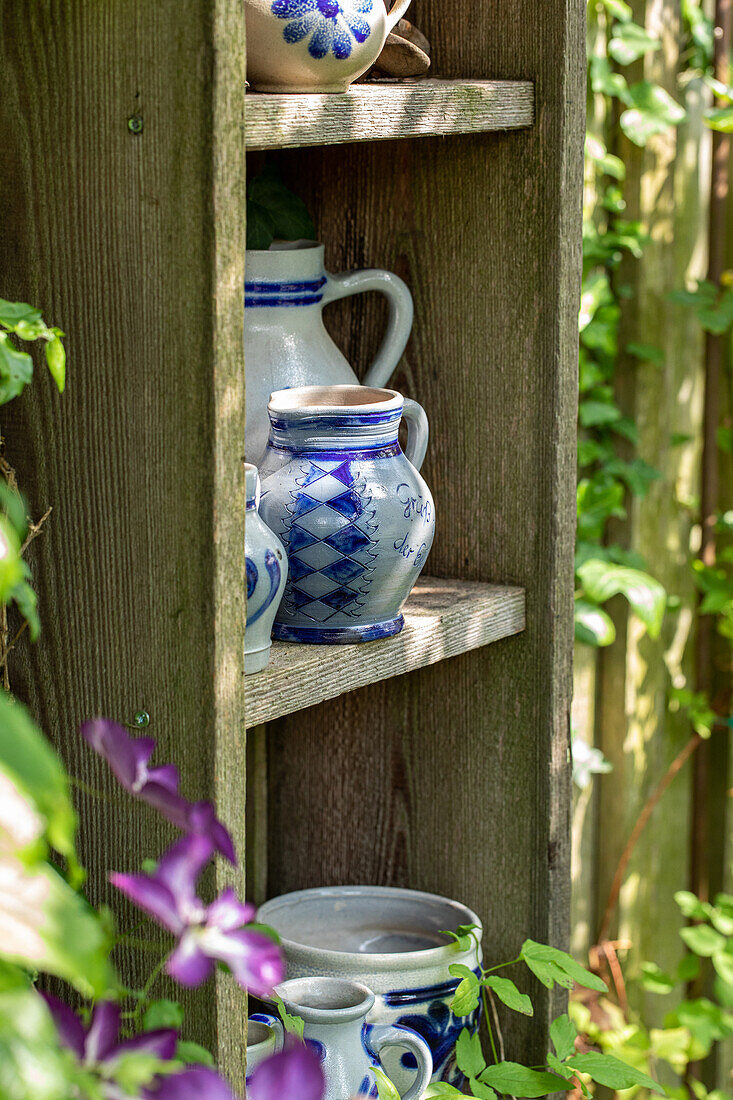 Garden decoration - Vessels