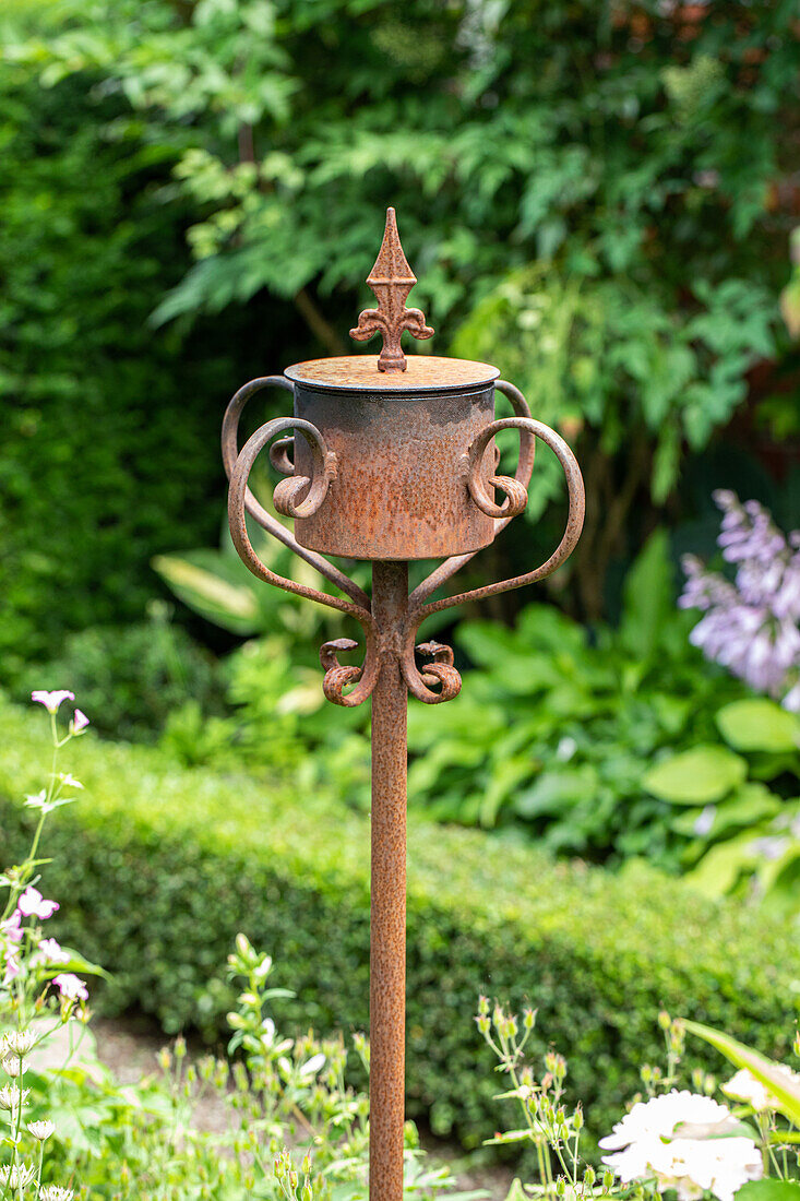 Garden Decoration - Rusty figurine