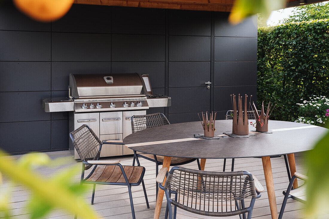 Terrace - Furniture - Grill