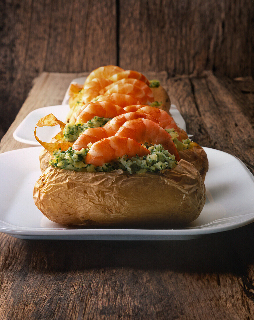 Baked potatoes with prawns