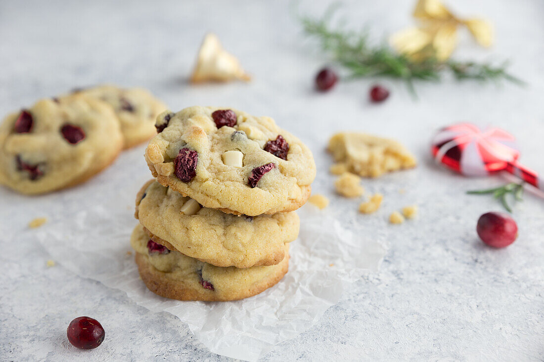 Cranberry cookies with white chocolate