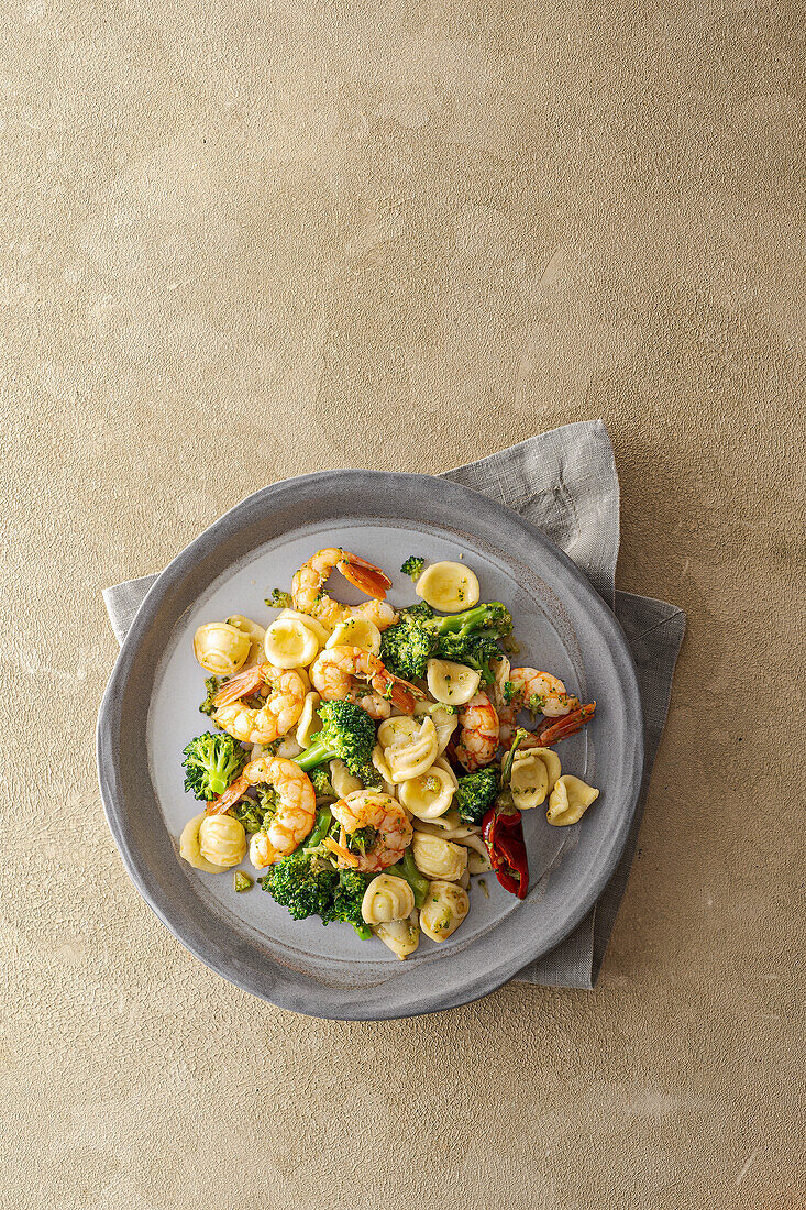 Orecchiette mit Brokkoli und Garnelen