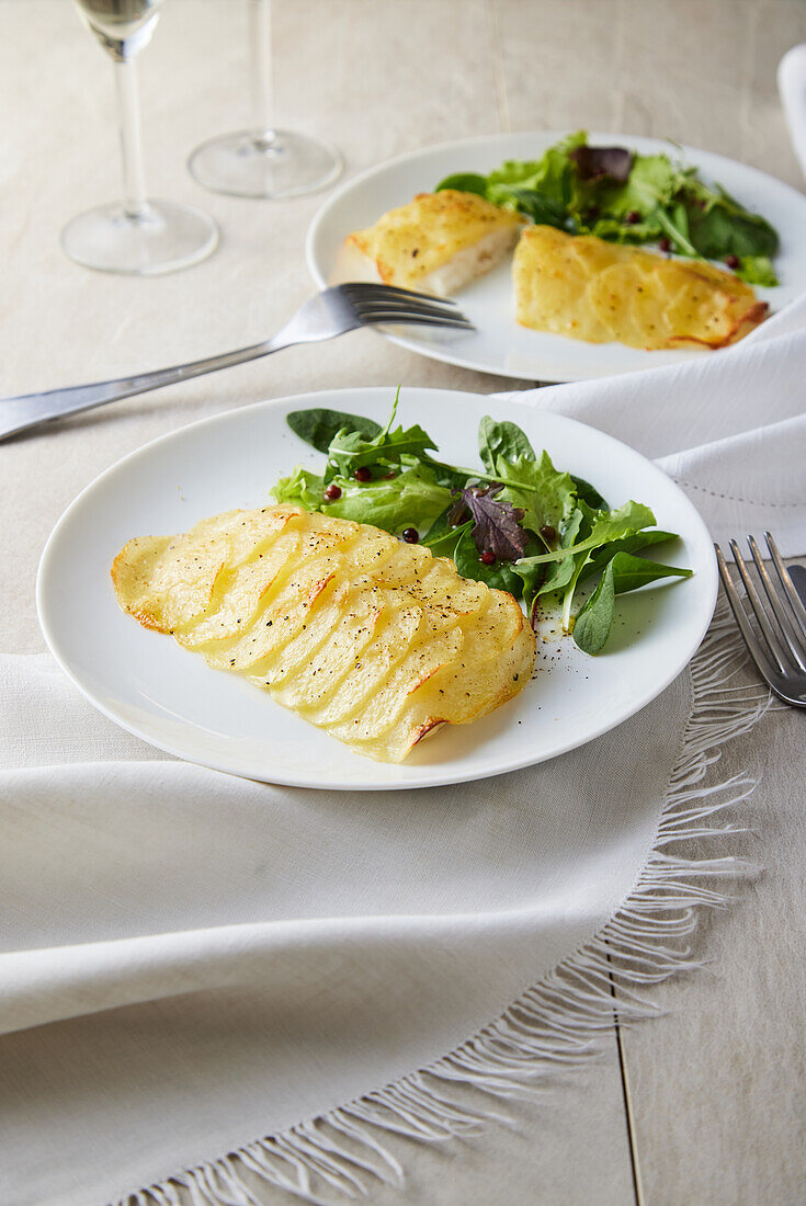 Fish fillets with potato crust