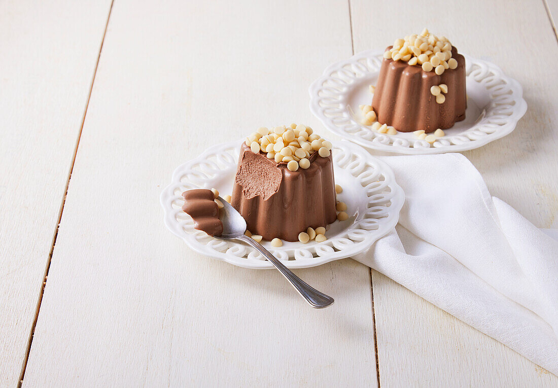 Chocolate pudding with white chocolate drops