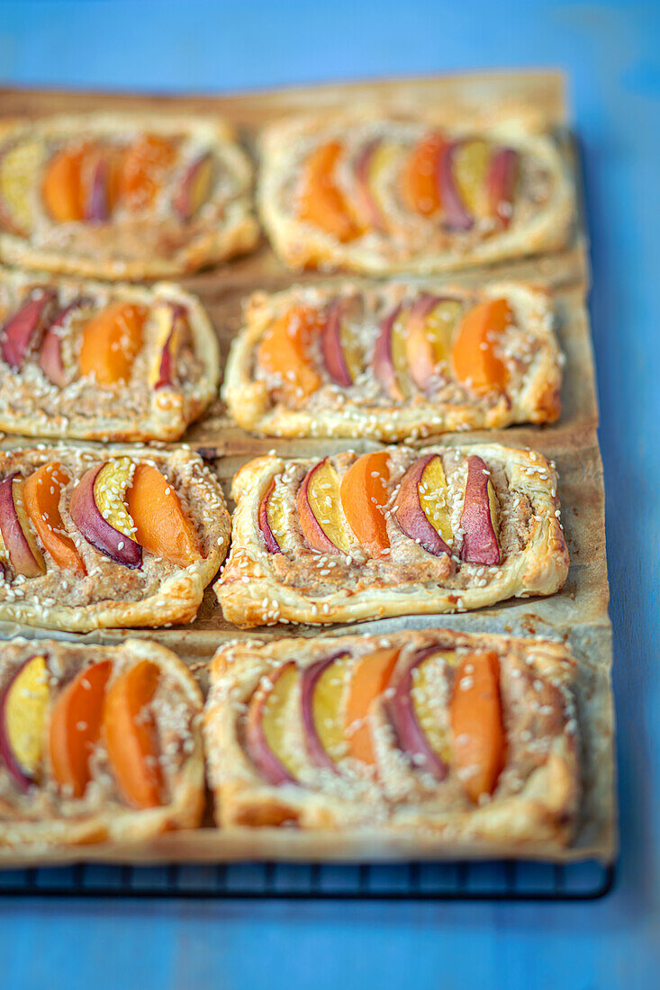 Puff pastry with almond filling and nectarines