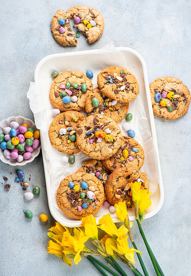 Fluffy Easter cookies with sugar eggs