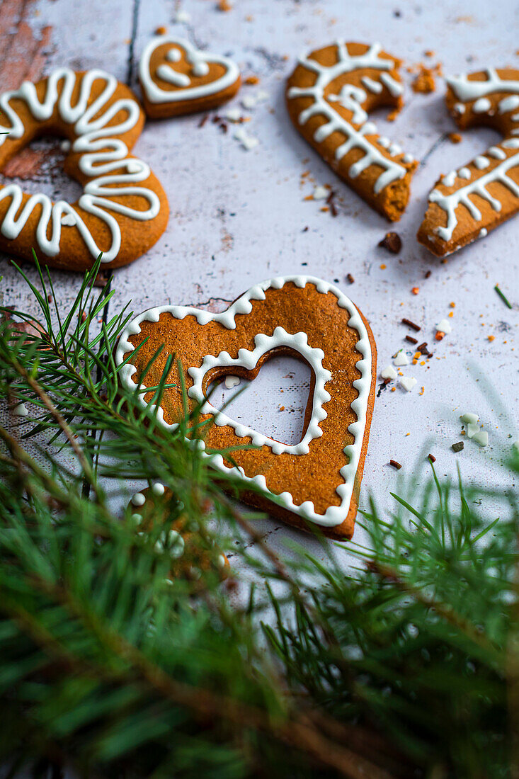 Heart-shaped gingerbread biscuits with icing decoration