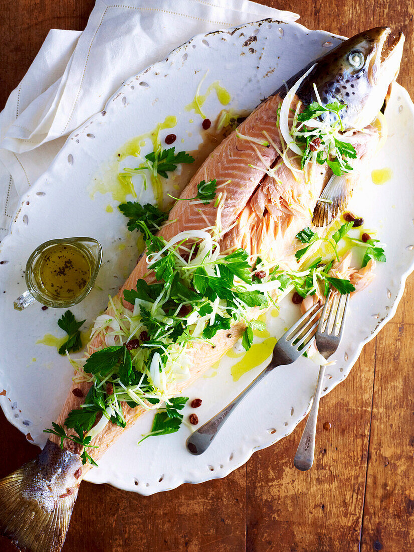 Roast salmon with fennel and apple salad