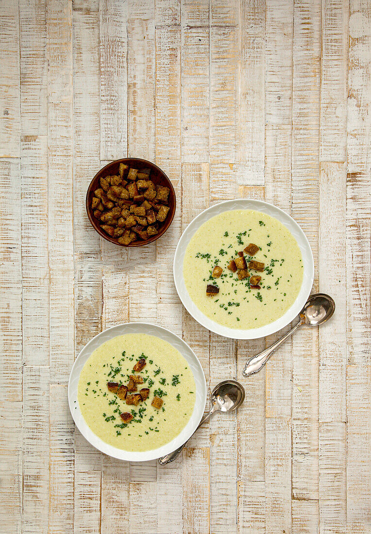 Cream of leek soup with dark croutons