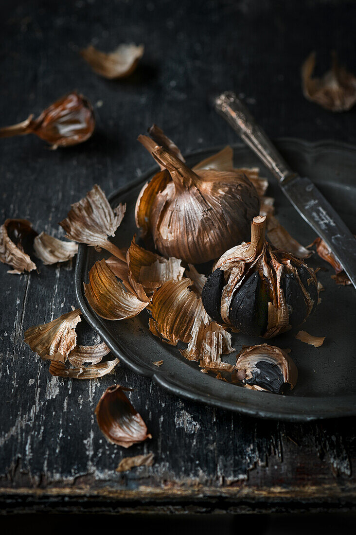 Black roasted garlic