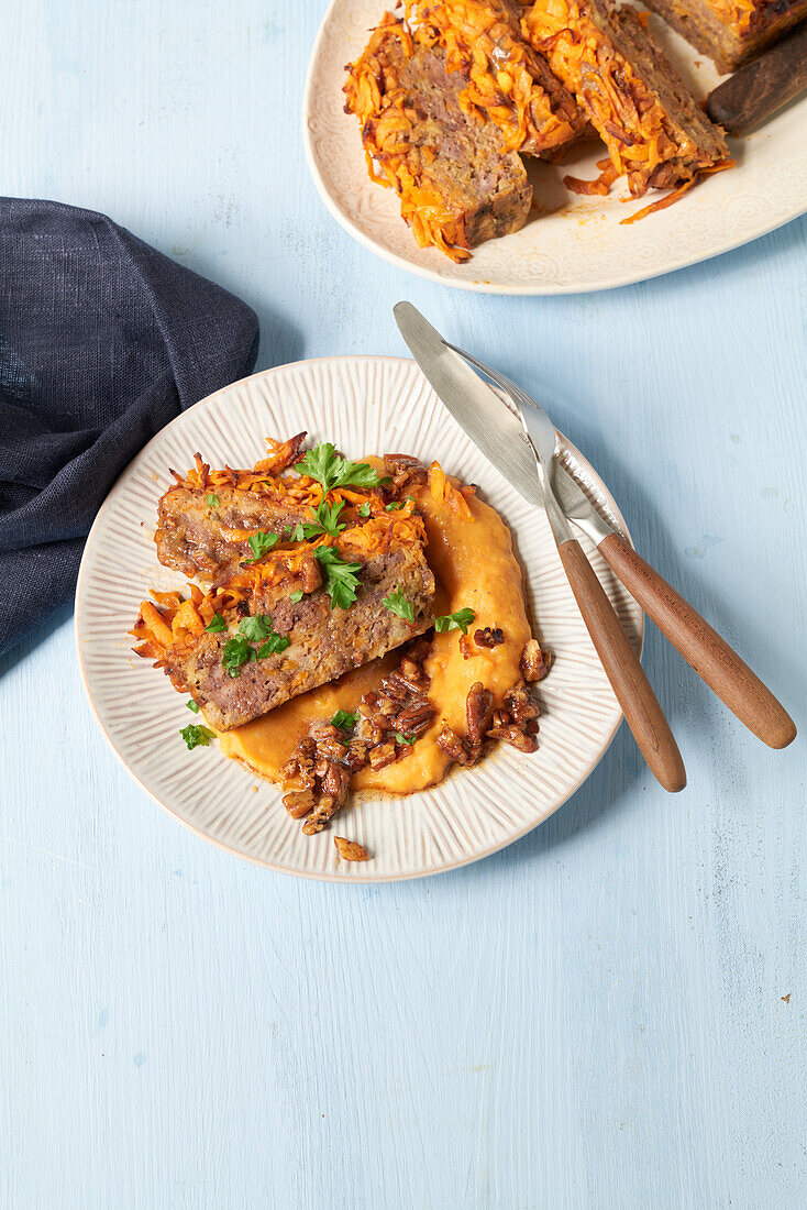 Hackbraten BBQ-Style mit Süßkartoffelstampf