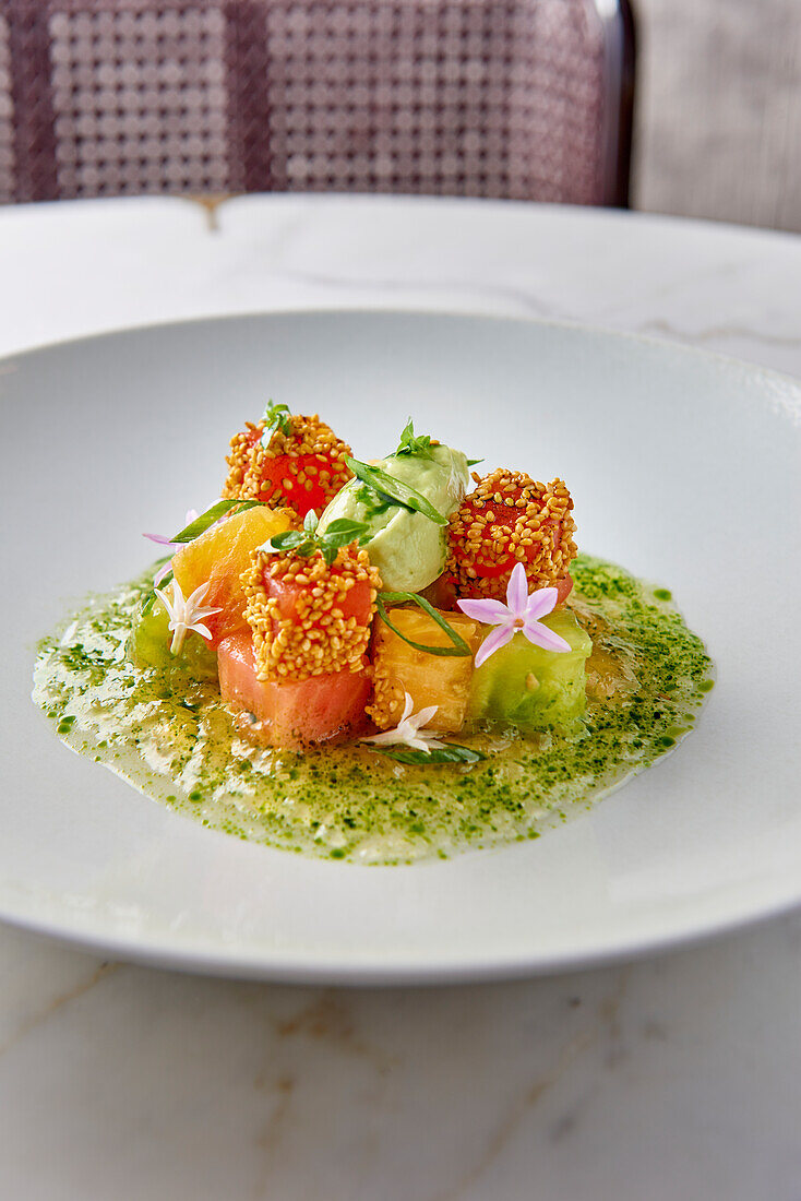 Colourful tomato salad with avocado