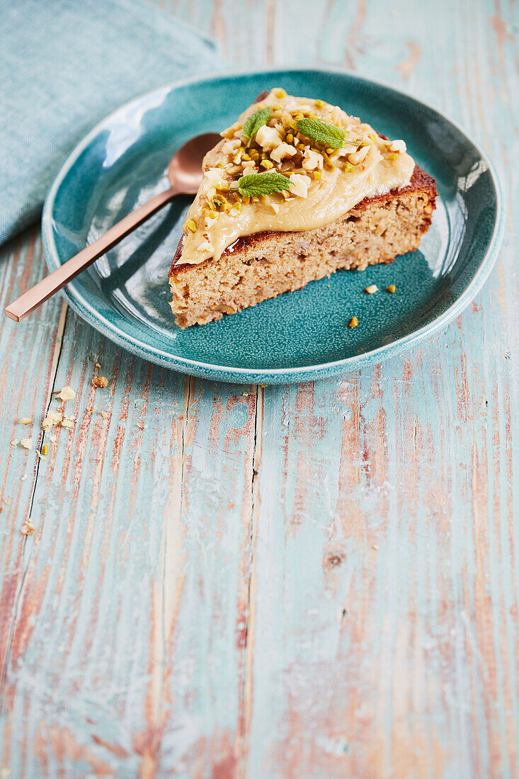 Vegan apple and sesame cake